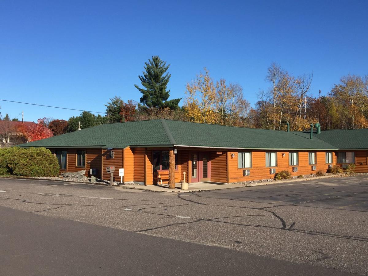 Northwoods Inn & Suites Minocqua Ngoại thất bức ảnh