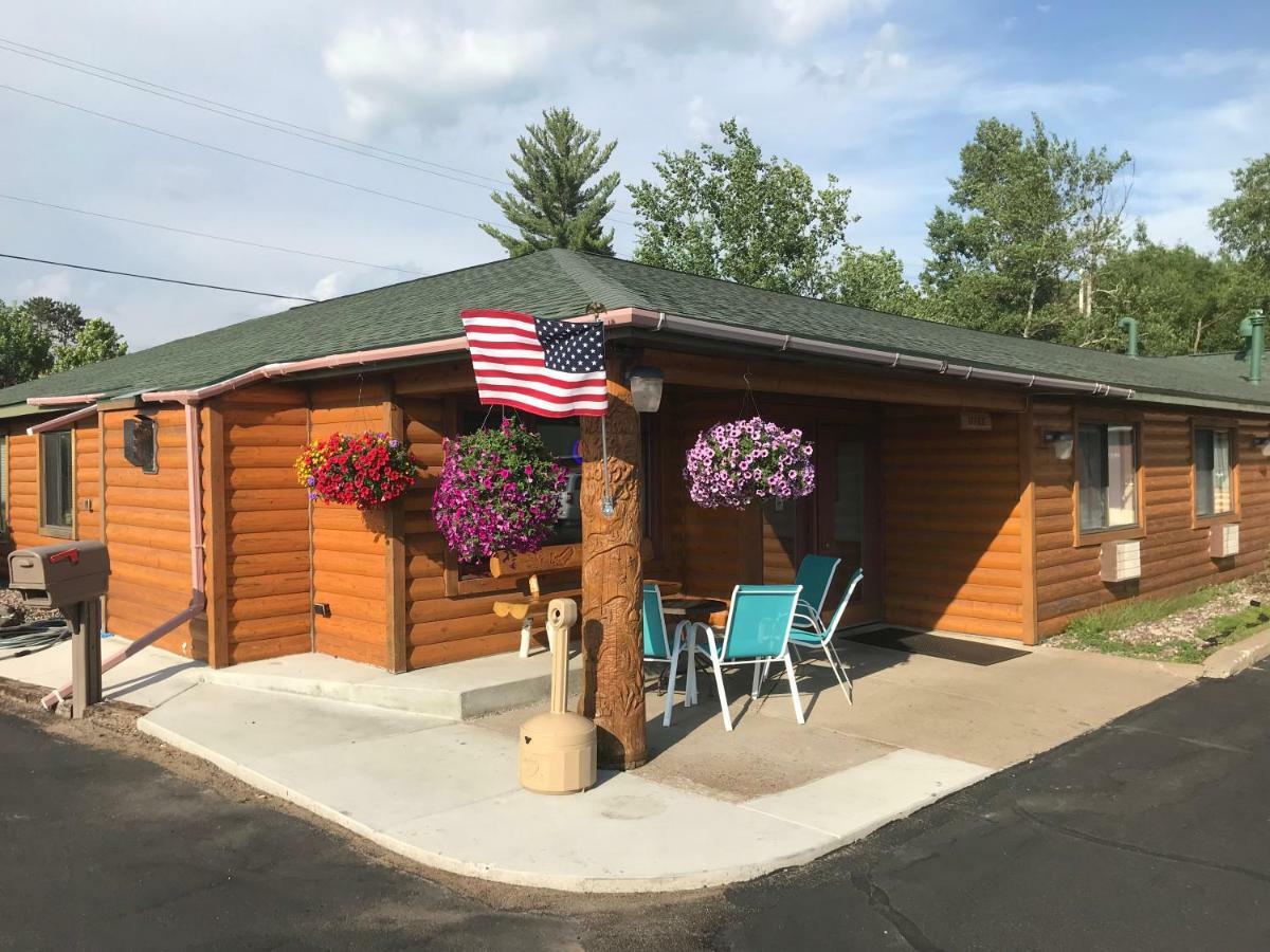Northwoods Inn & Suites Minocqua Ngoại thất bức ảnh